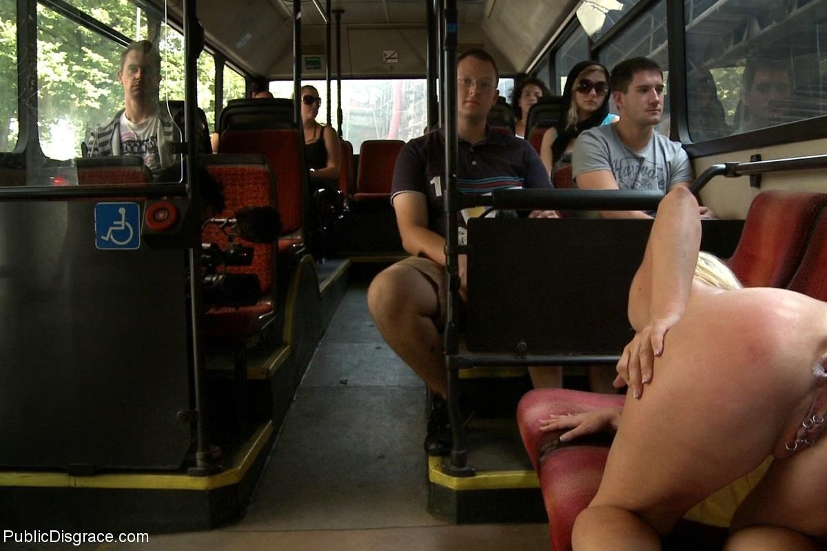 Порно в автобусе без цензуры 68 фото