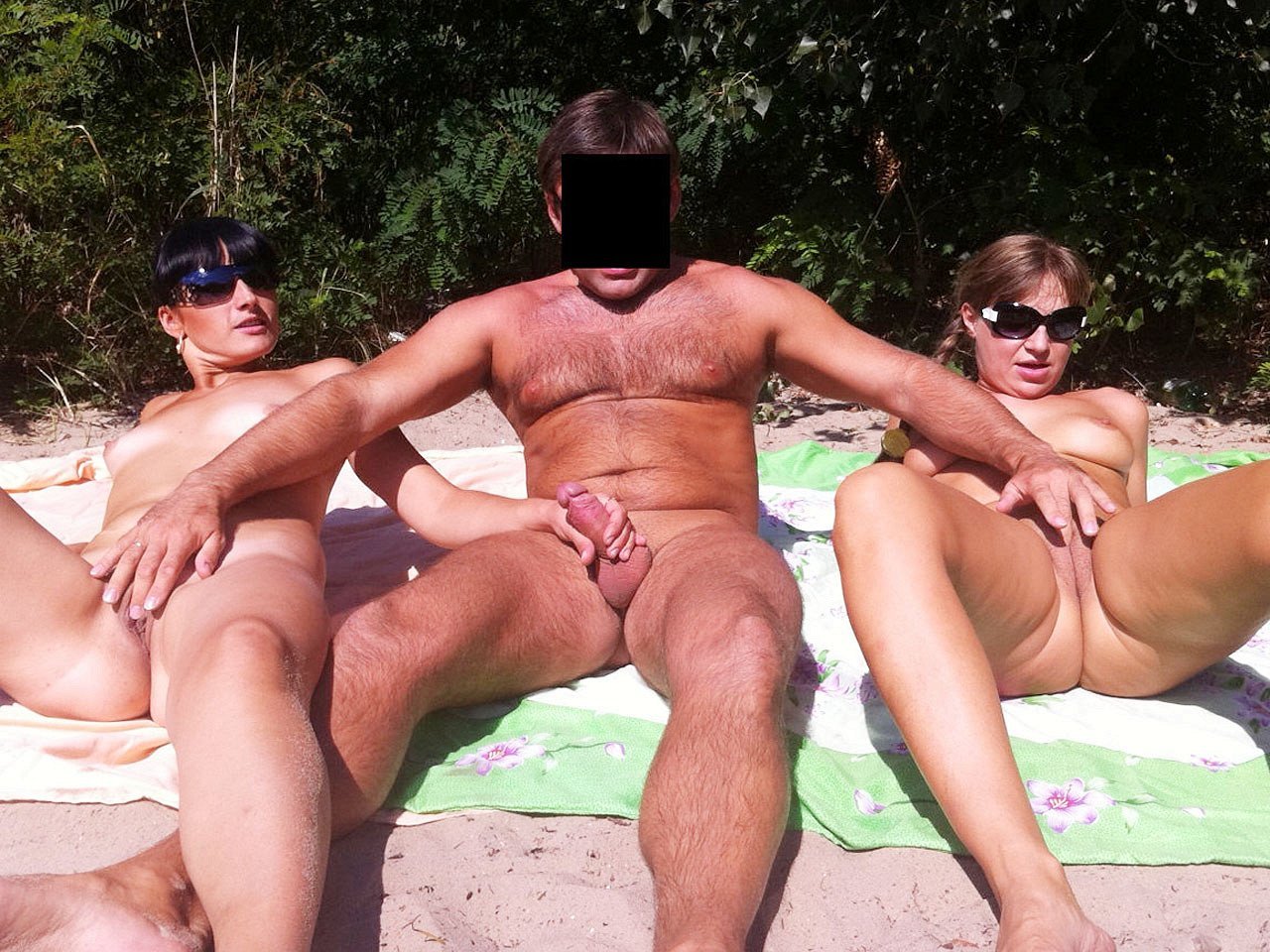 Dutch nudist couples