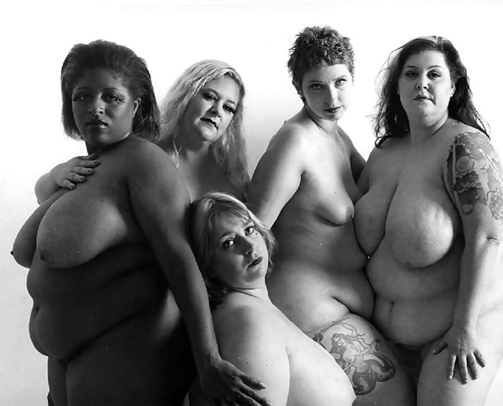 Фотографии совершенно голых полненьких женщин