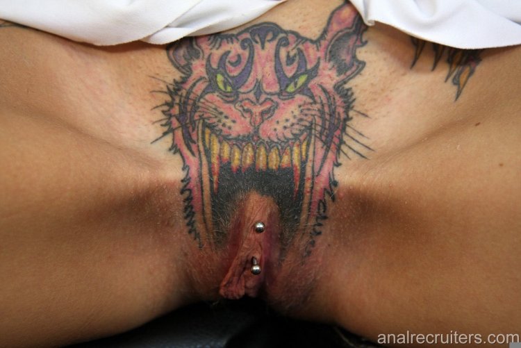 Эротические тату на интимных местах