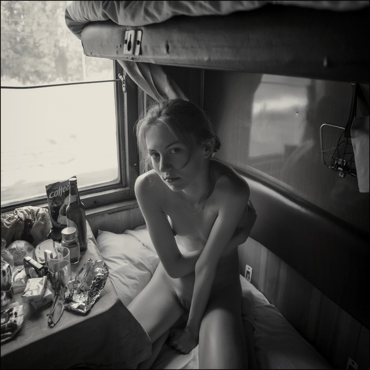 фото голая девушка в купе поезда фото 63