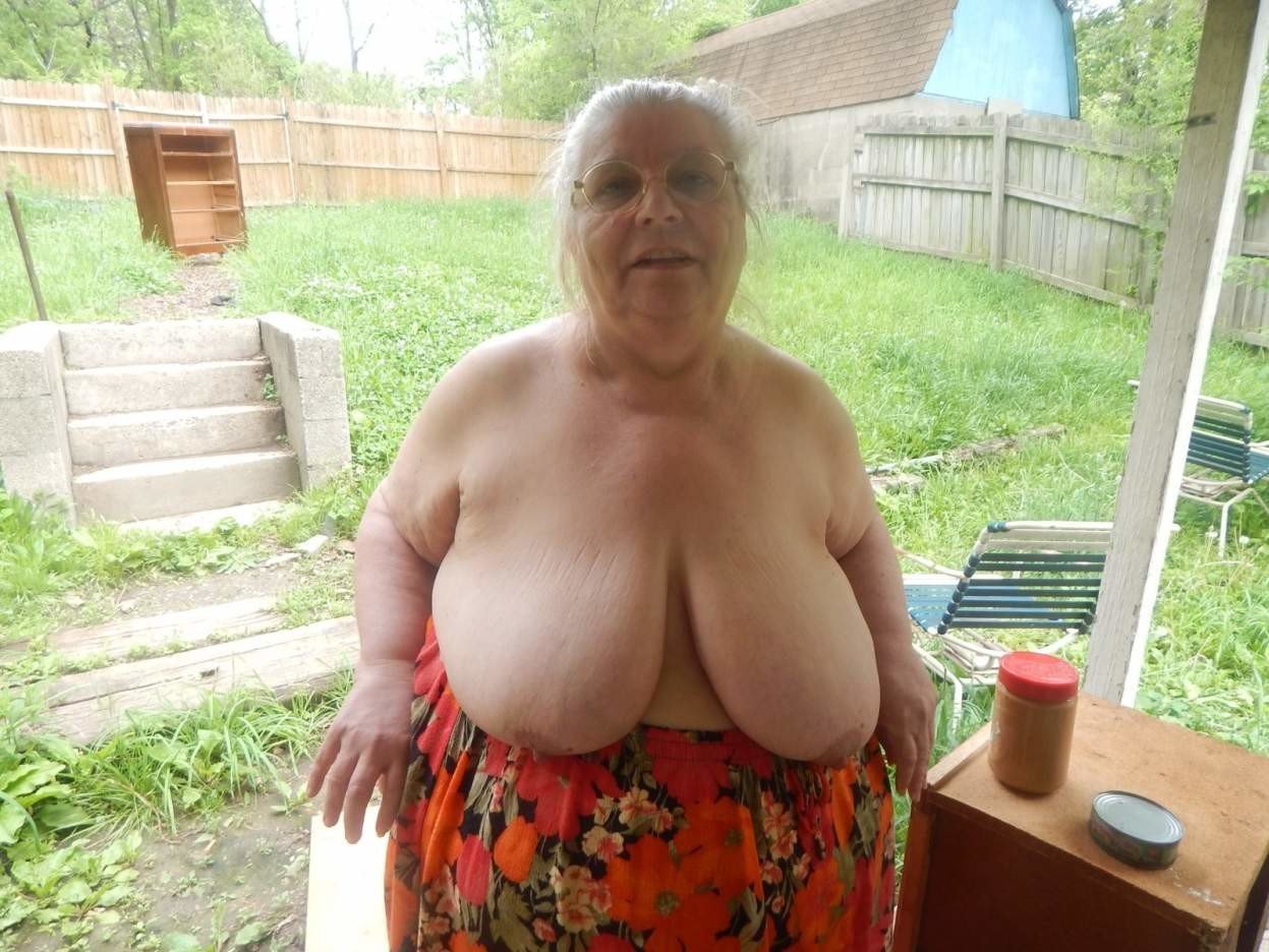 порно старушки с огромными грудями фото 113