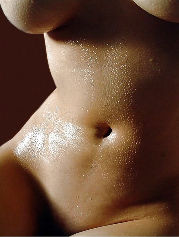 Женские животы