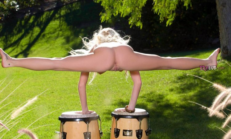 Голые девушки голые и смешные