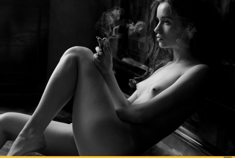 Эротическая фотосессия курящие