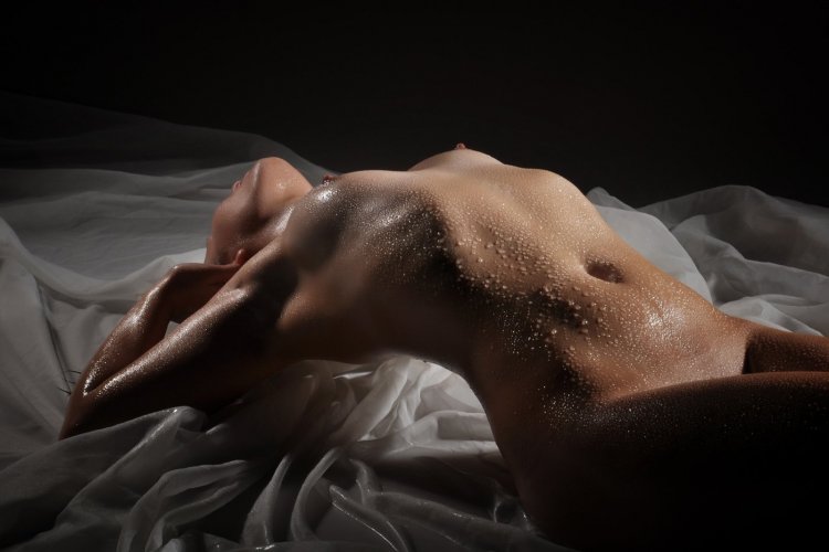 Обнаженные девичьи тела