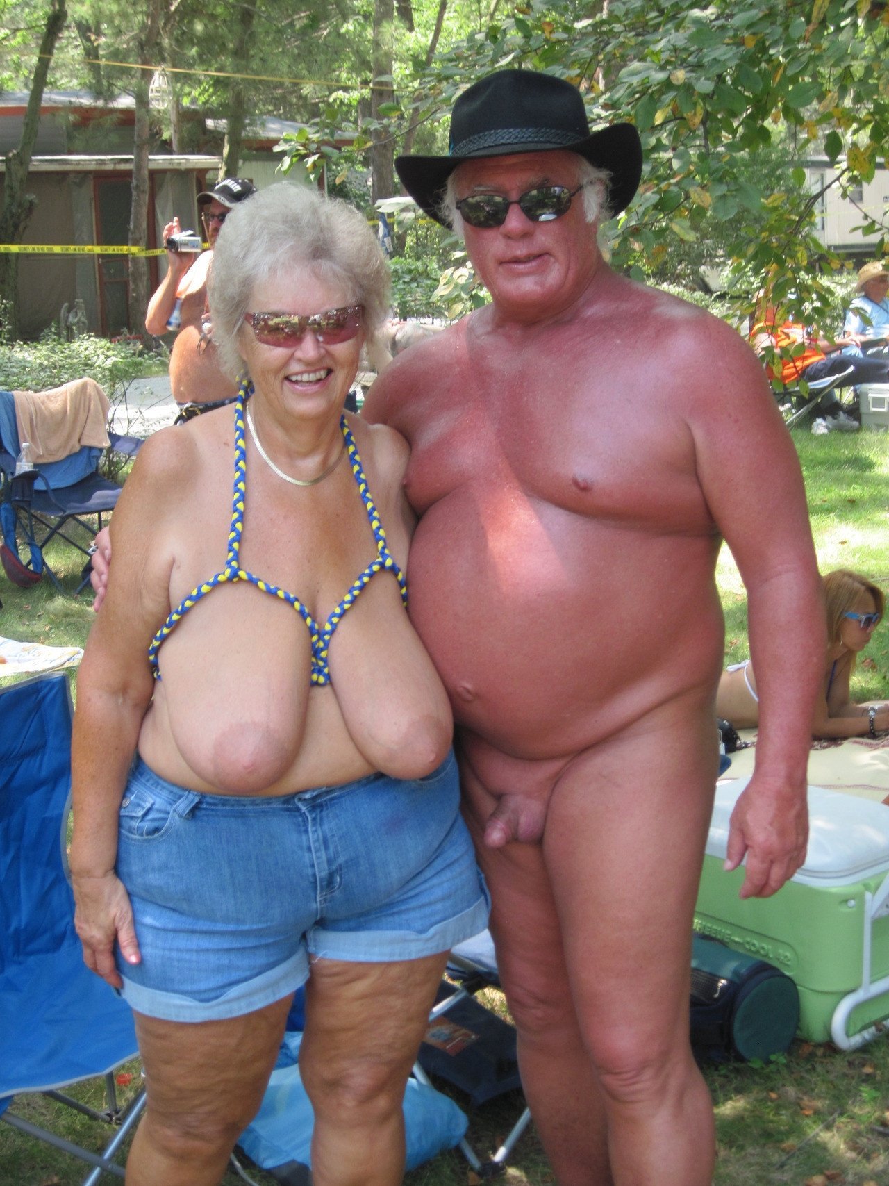 старуха с огромными сиськами порно фото 96