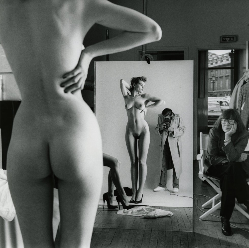 Выставка голых женщин (74 фото) .