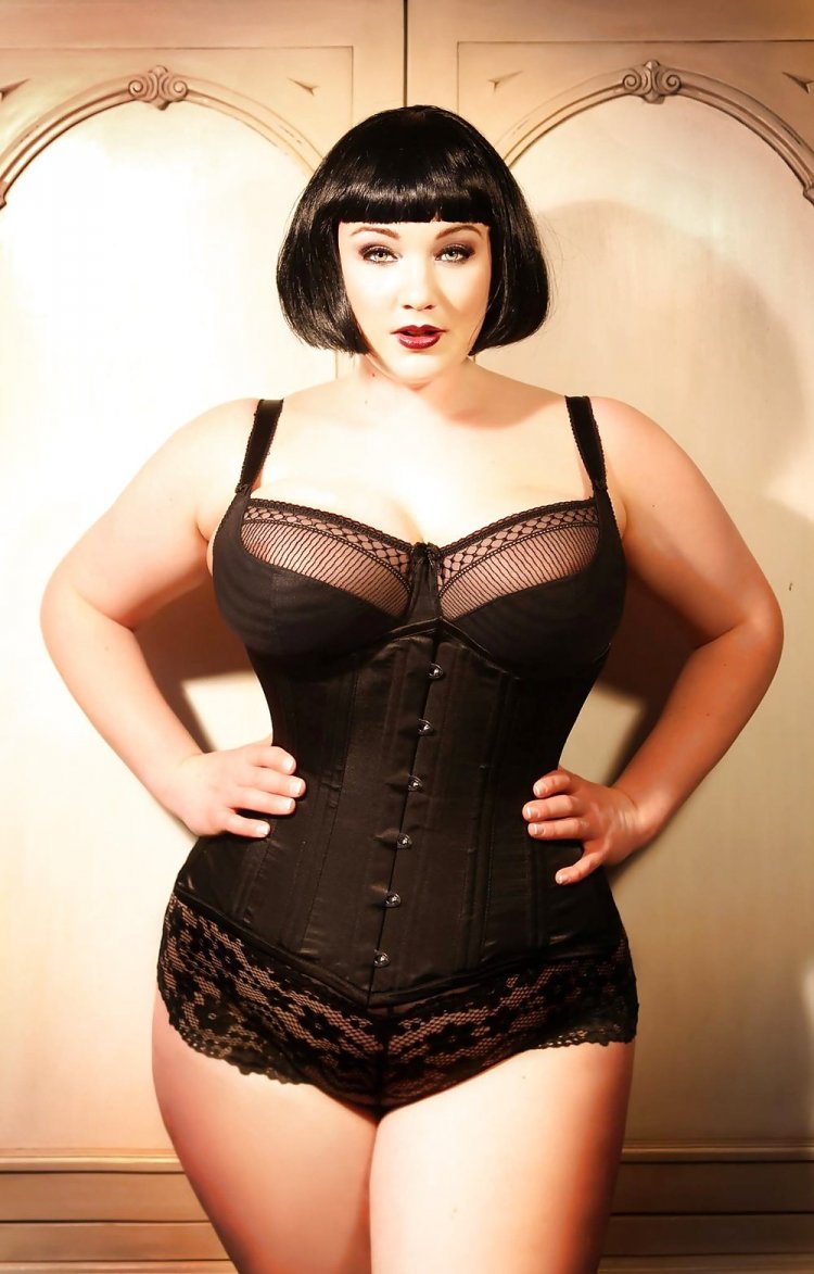 Карла Джеймс сайз плюс xxx