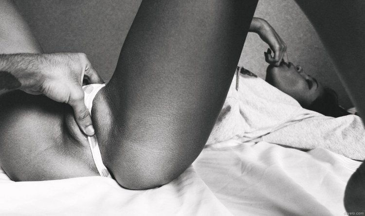 Мастурбация крупным планом