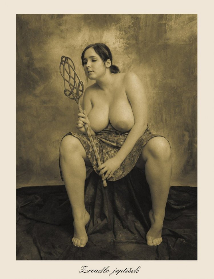 Полные женщины в стиле ню