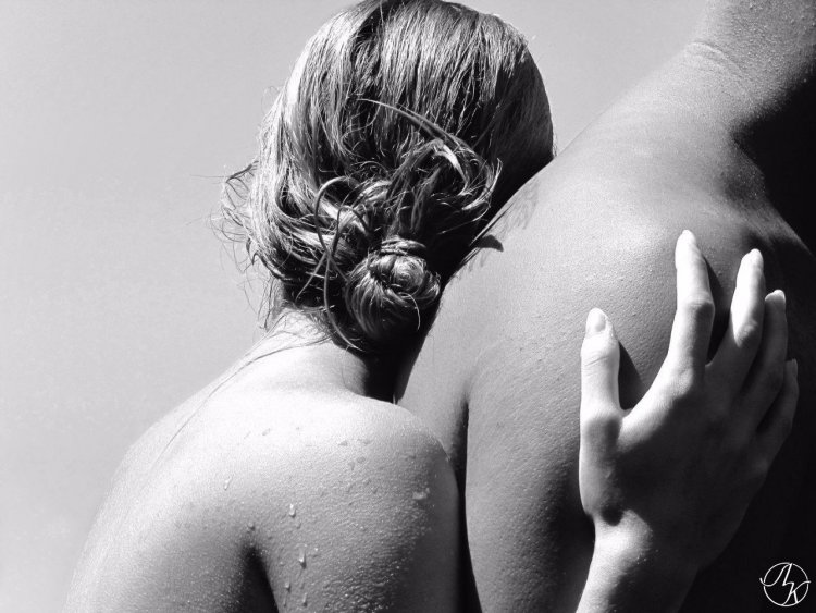 Страстные объятия голые