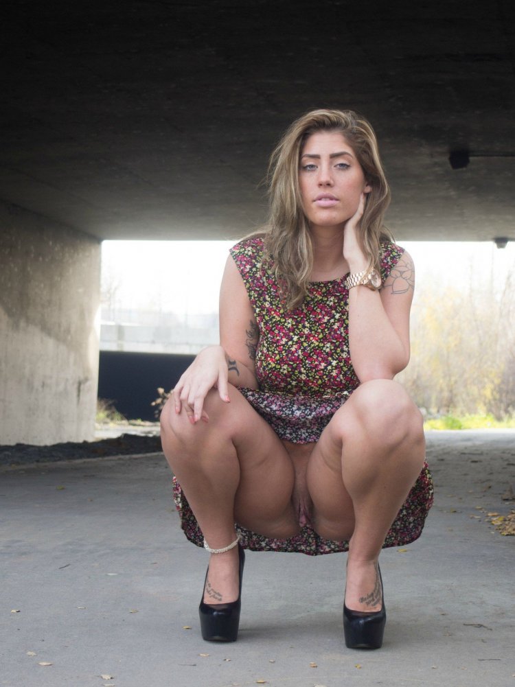 На корта ках без трусов