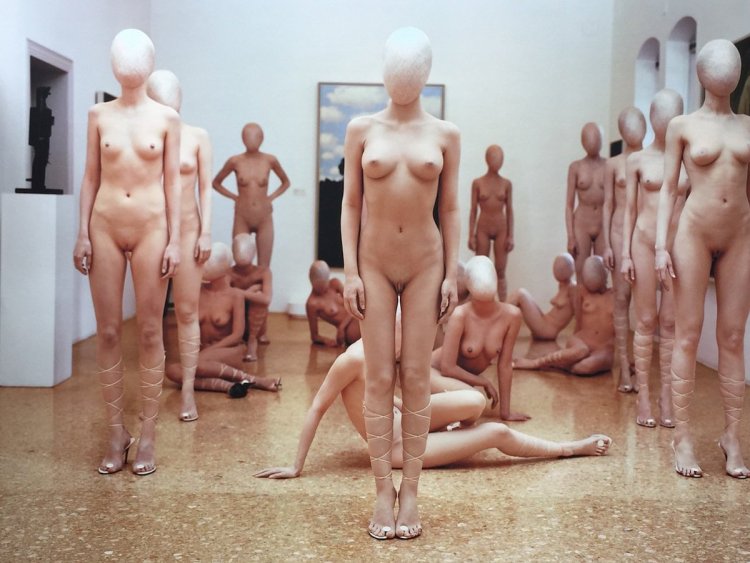 Натурщицы и натурщики голые