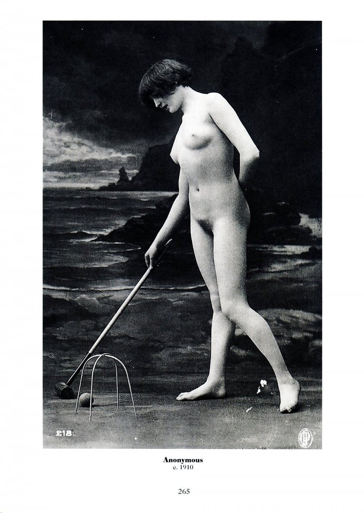 Голые женщины прошлого