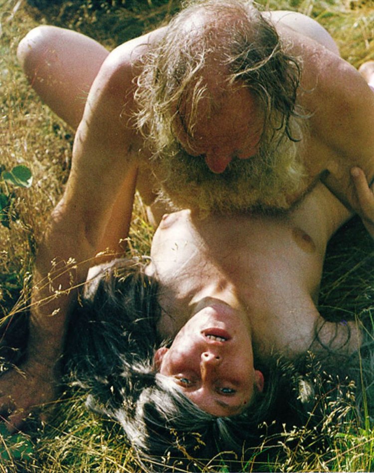 Порно с бомжами