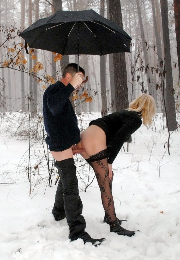 Порнушка зимой на улице