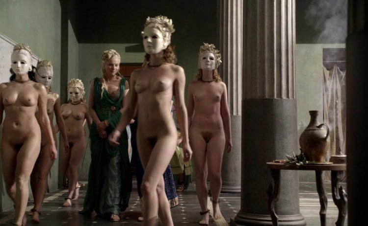 Голые женщины в художественных фильмах