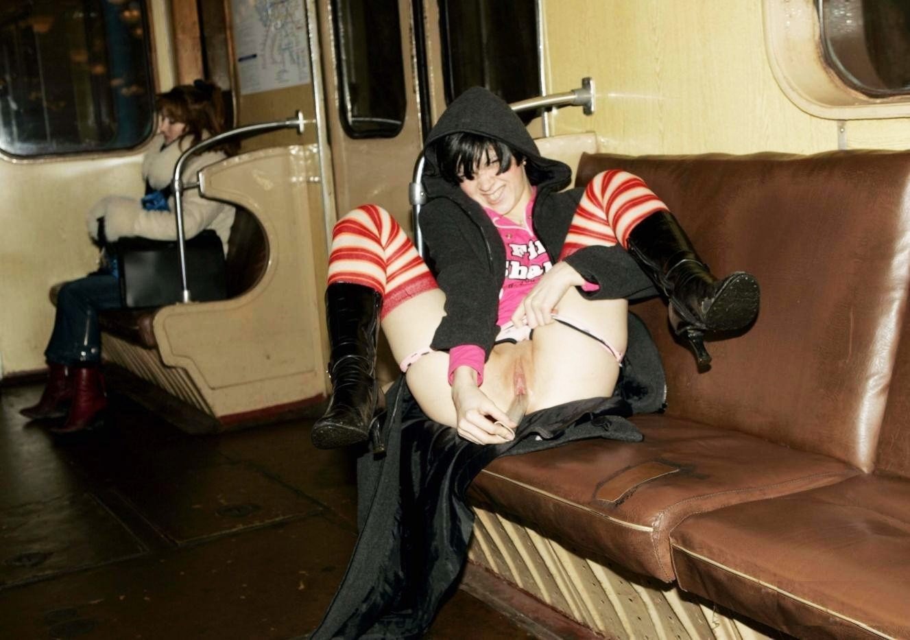 эротика на транспорте в японии фото 106