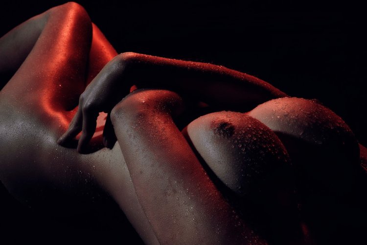 Эротические изгибы тела