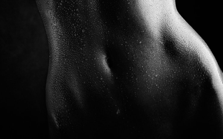 Красивые изгибы женского тела