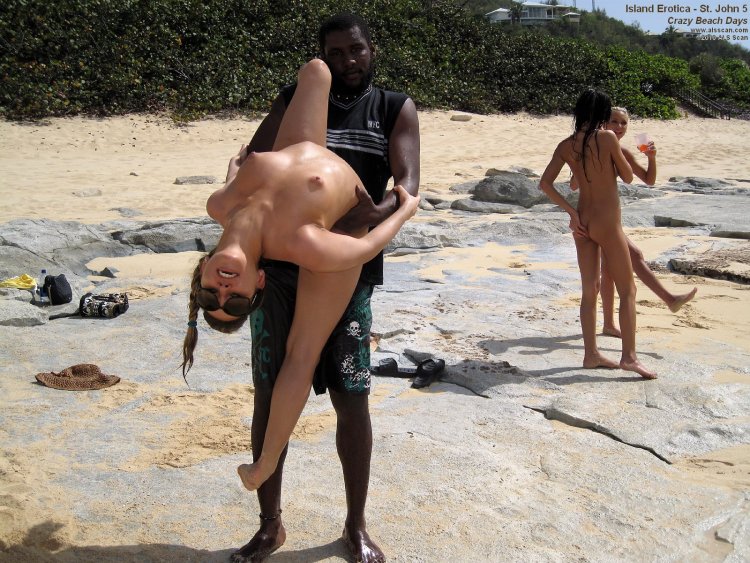 Сексуальные негритянки на пляже