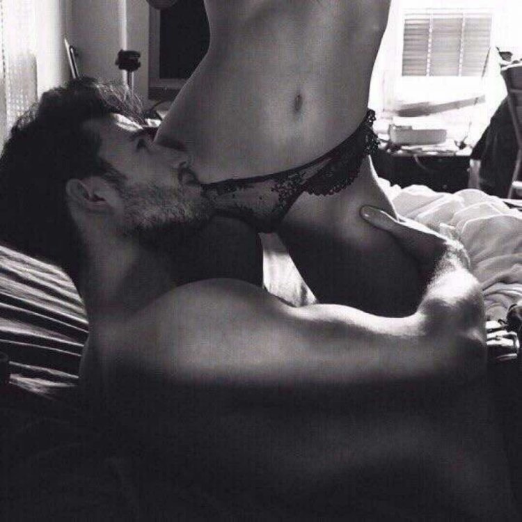 Красивый кунилингус в белье в Красном движушие