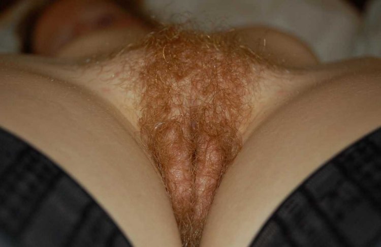 Маленькая вагина с волосами