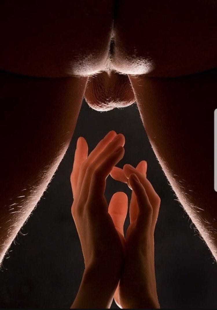 Вагины в художественных фотосессиях