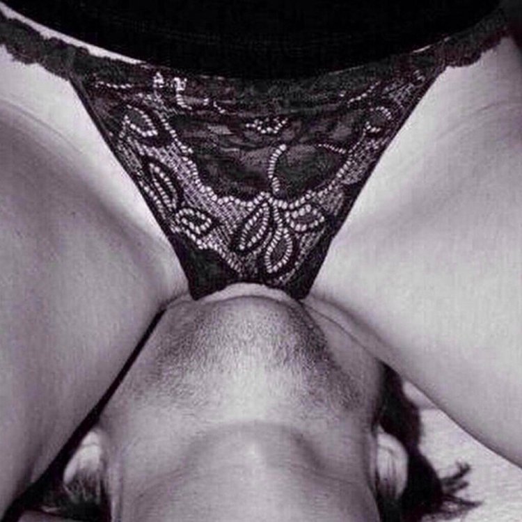 Лесби сквозь трусики 69