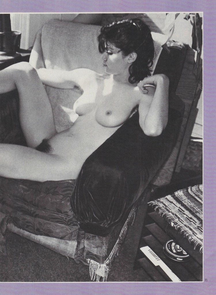 Голая Мадонна в журнале плейбой