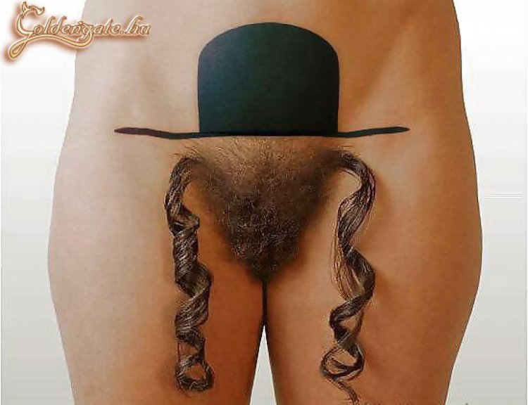 Порноактриса с татуировкой на лобке