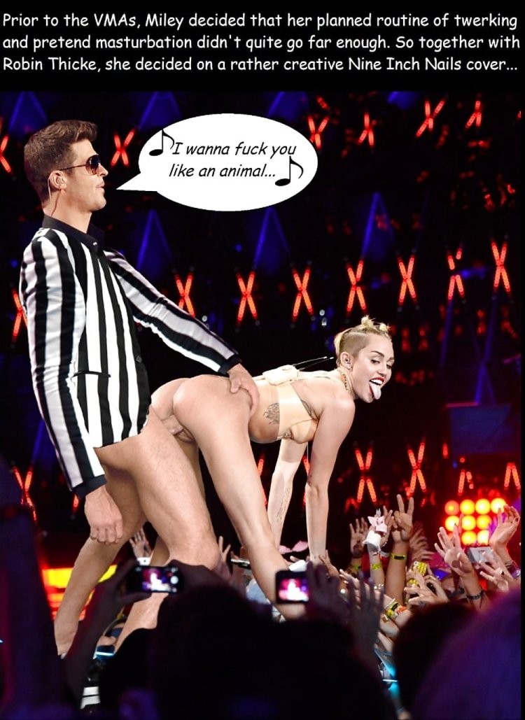 Майли Сайрус голая ссыт