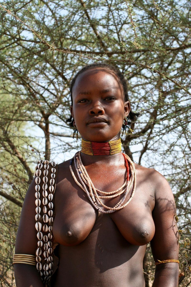 Африканское племя Химба голые.