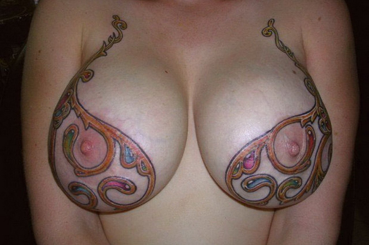 татуировка размера груди фото 60