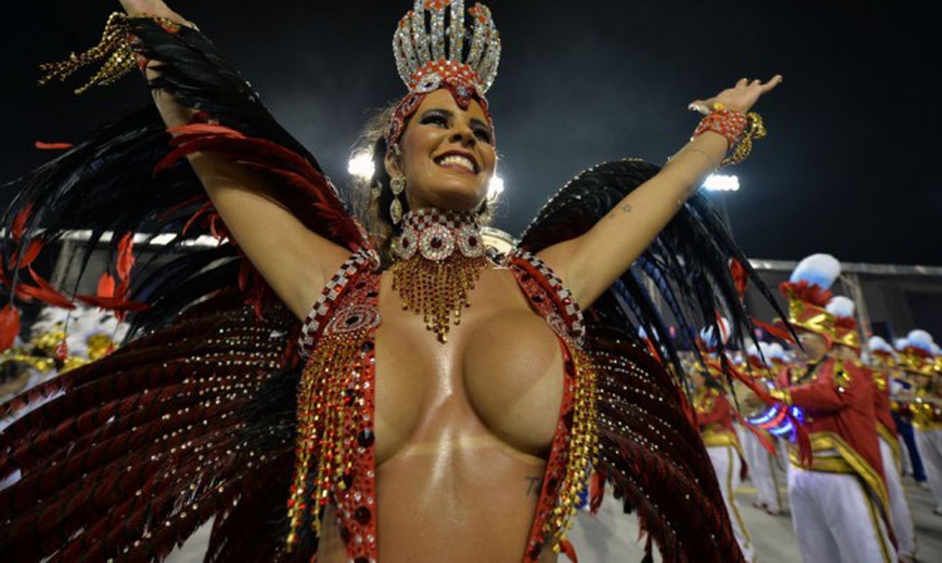 фото голая карнавал в бразилия фото 19