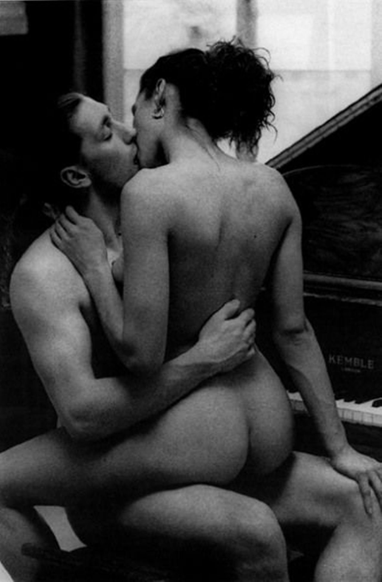 Поцелуи мужчины и женщины (104 фото) .