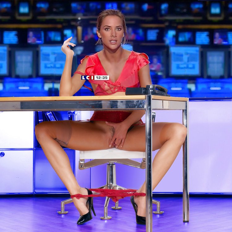 Голые женщины репортеры