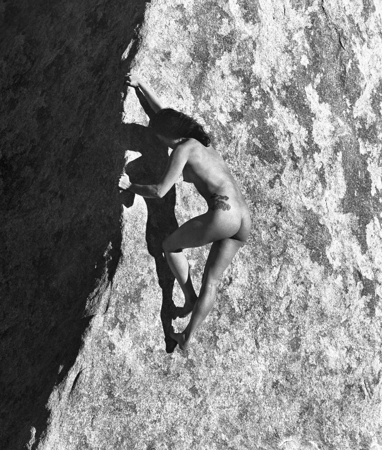 Зрелые блондинки без трусов