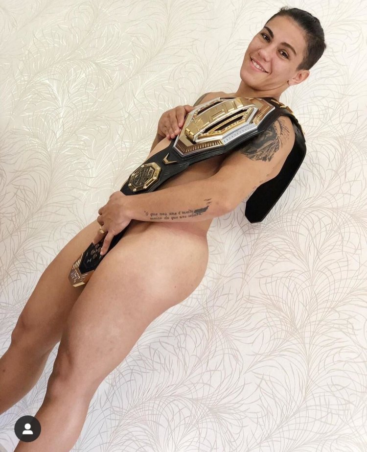 Джессика Андраде голая