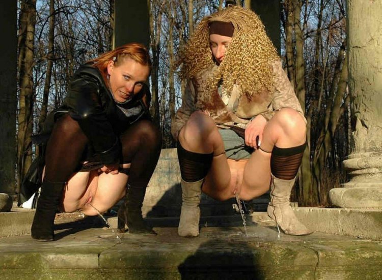 Красивый женский писсинг