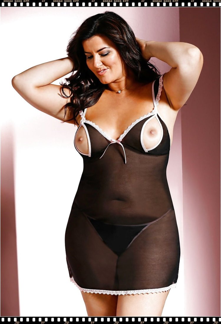 Карла Бровн в чулках xxx