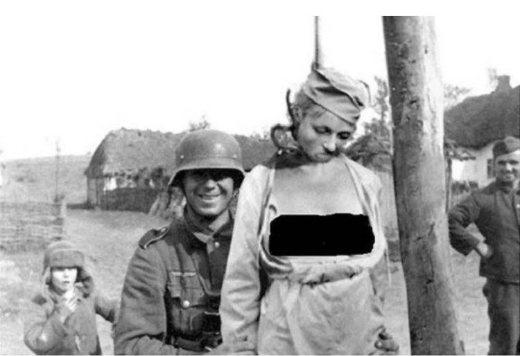 Голые женщины связанные в плену