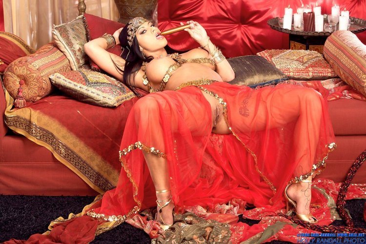 Голые восточные женщины