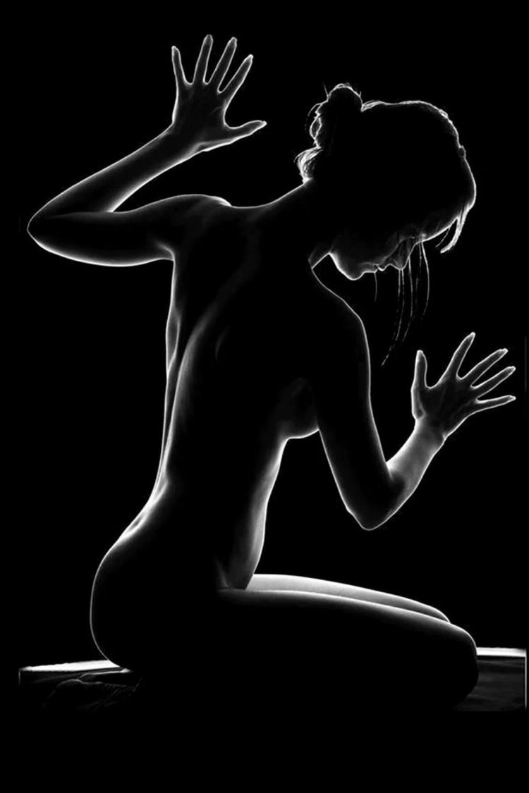 Черно белое искусство ню