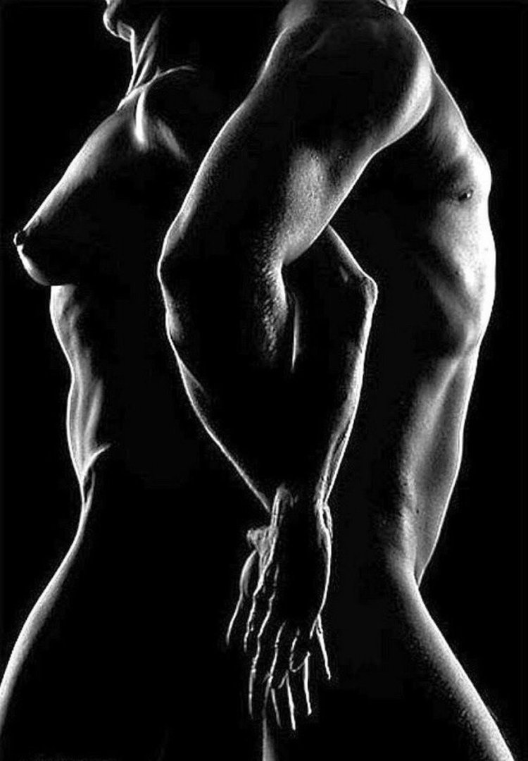 Красивое женское тело ню