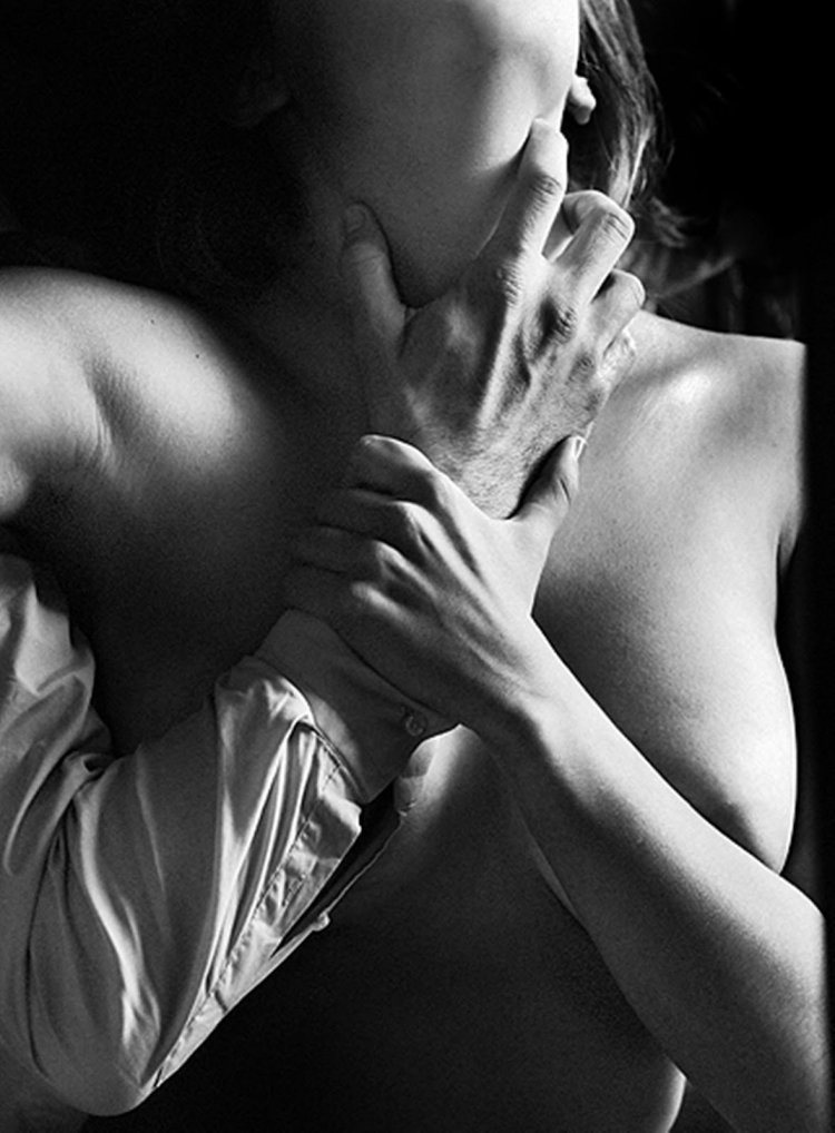 Страстная любовь в постели