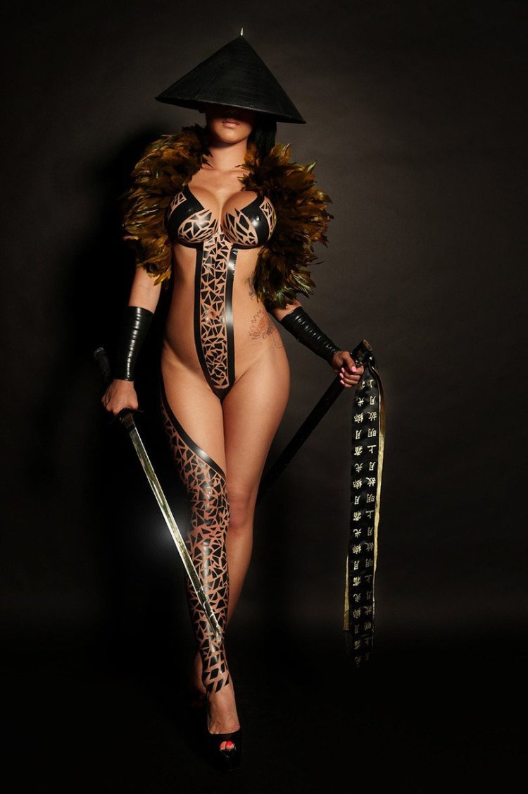 Харли Квинн лесби косплей