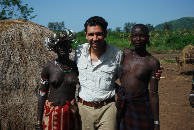 Голые женщины диких племен