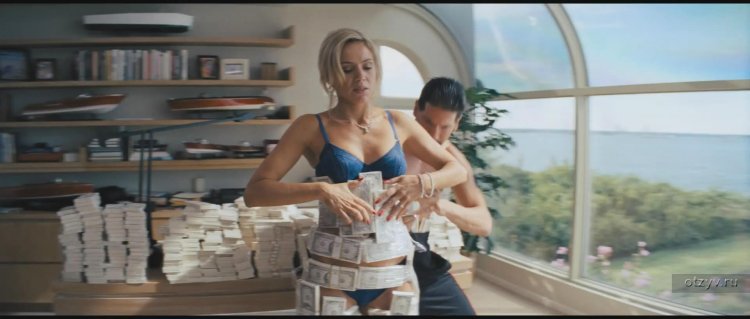 Эротические девушки и деньги